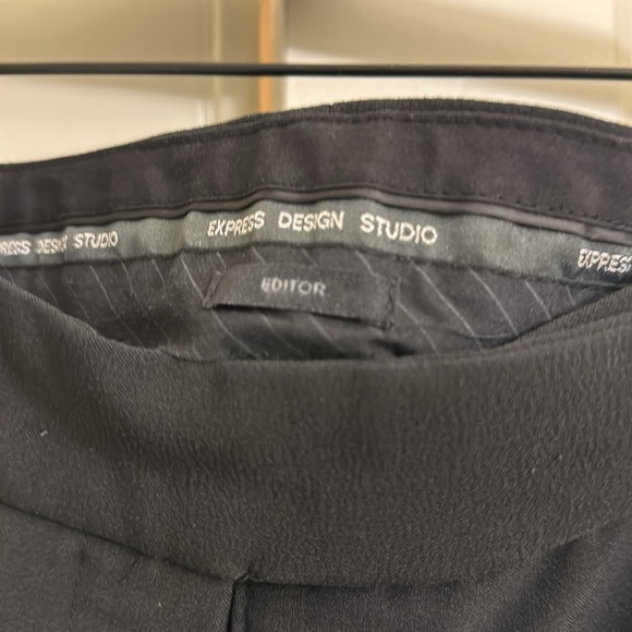 Size 2 Express slacks that are angle length/boot cut - Picture 3 of 3